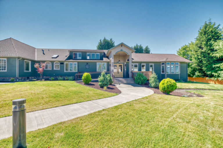 Longhouse Bothell - Queensgate